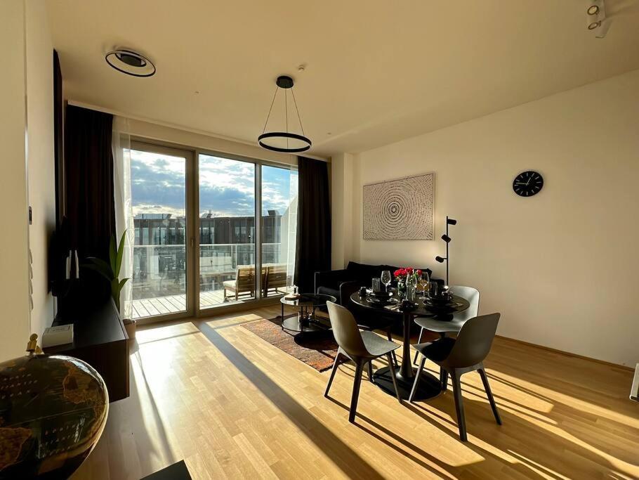The View 18.13 - Quartier Belvedere Wina Bagian luar foto